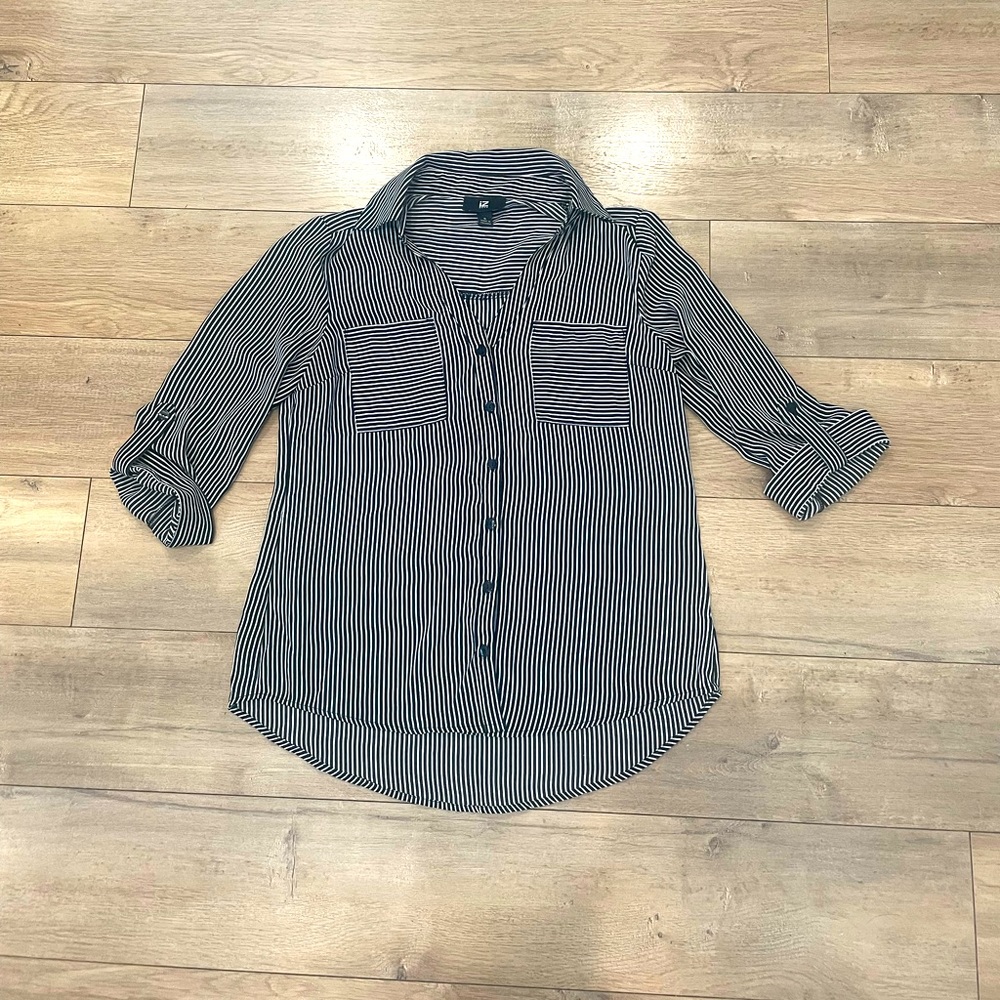 Collar button down blouse